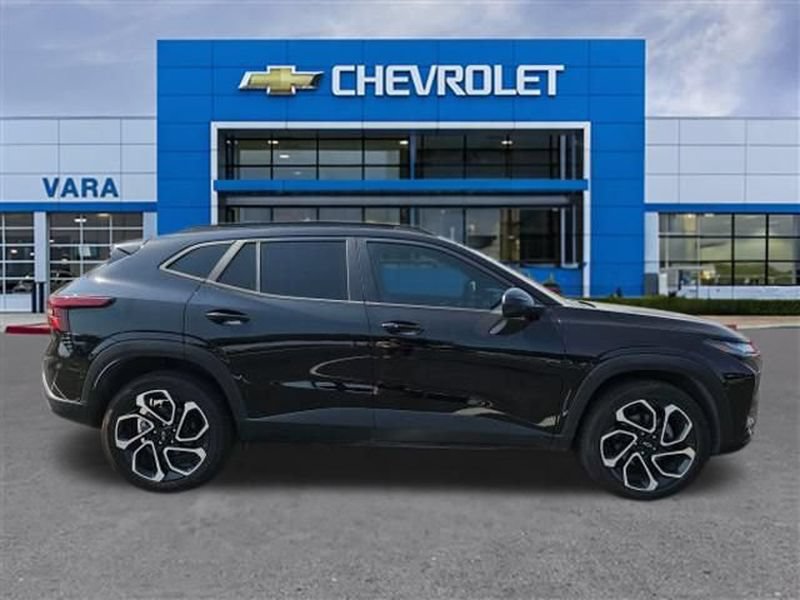 Certified 2026 Chevrolet Trax RS w/ Sunroof Package FWD image 6