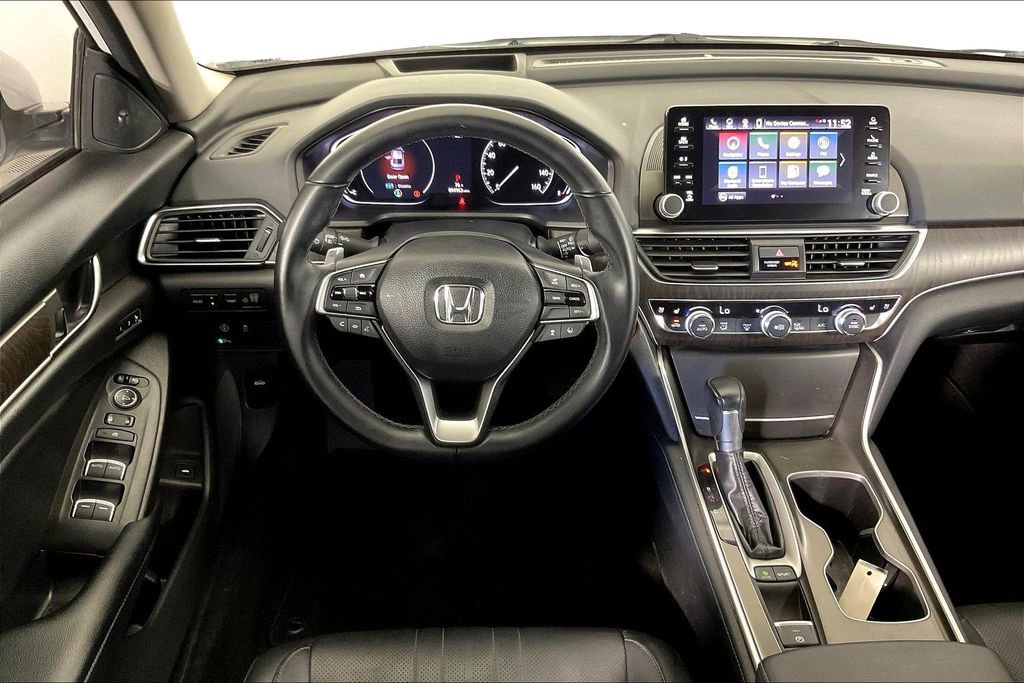 Used 2018 Honda Accord Touring image 7