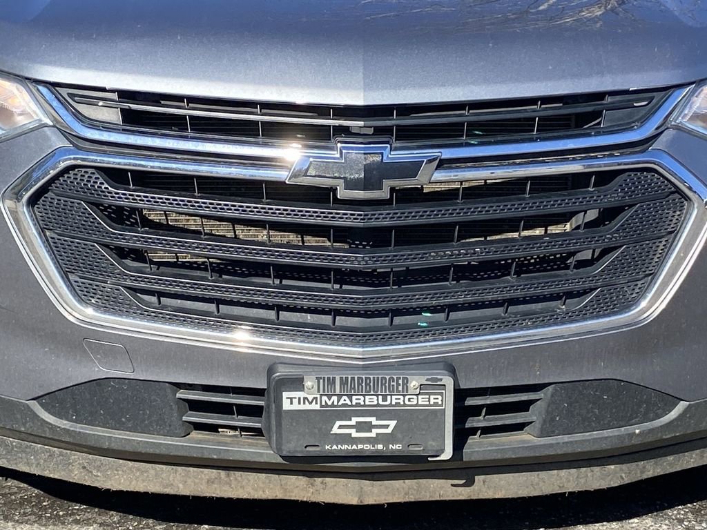 Used 2021 Chevrolet Traverse LS image 8