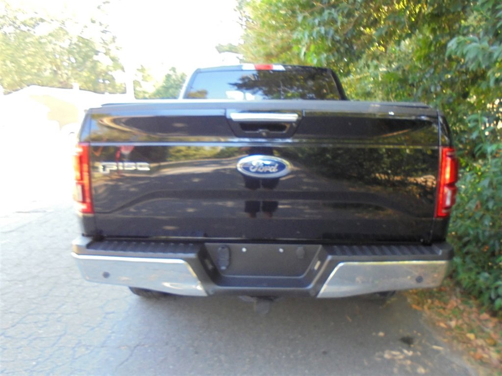 Used 2017 Ford F150 Lariat w/ Equipment Group 502A Luxury image 4