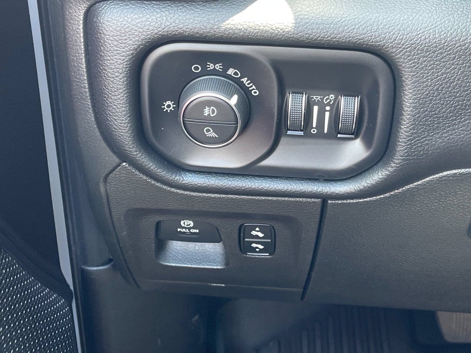Used 2019 RAM 1500 Rebel w/ Rebel Level 2 Equipment Group AWD/4WD image 30