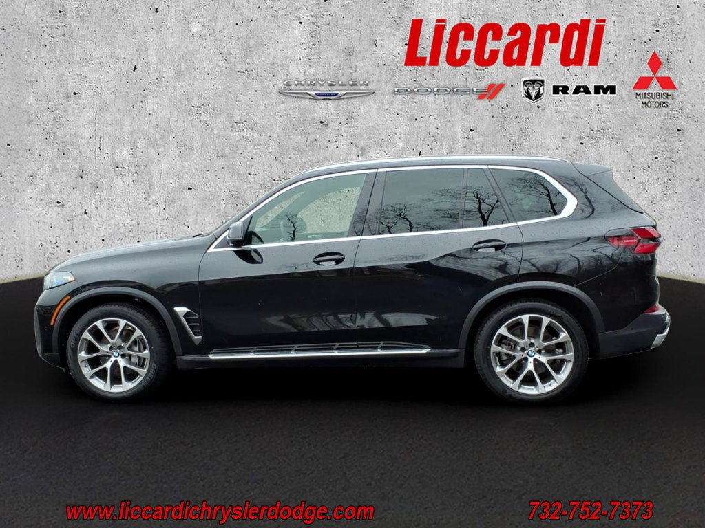 Used 2025 BMW X5 xDrive40i AWD/4WD image 4
