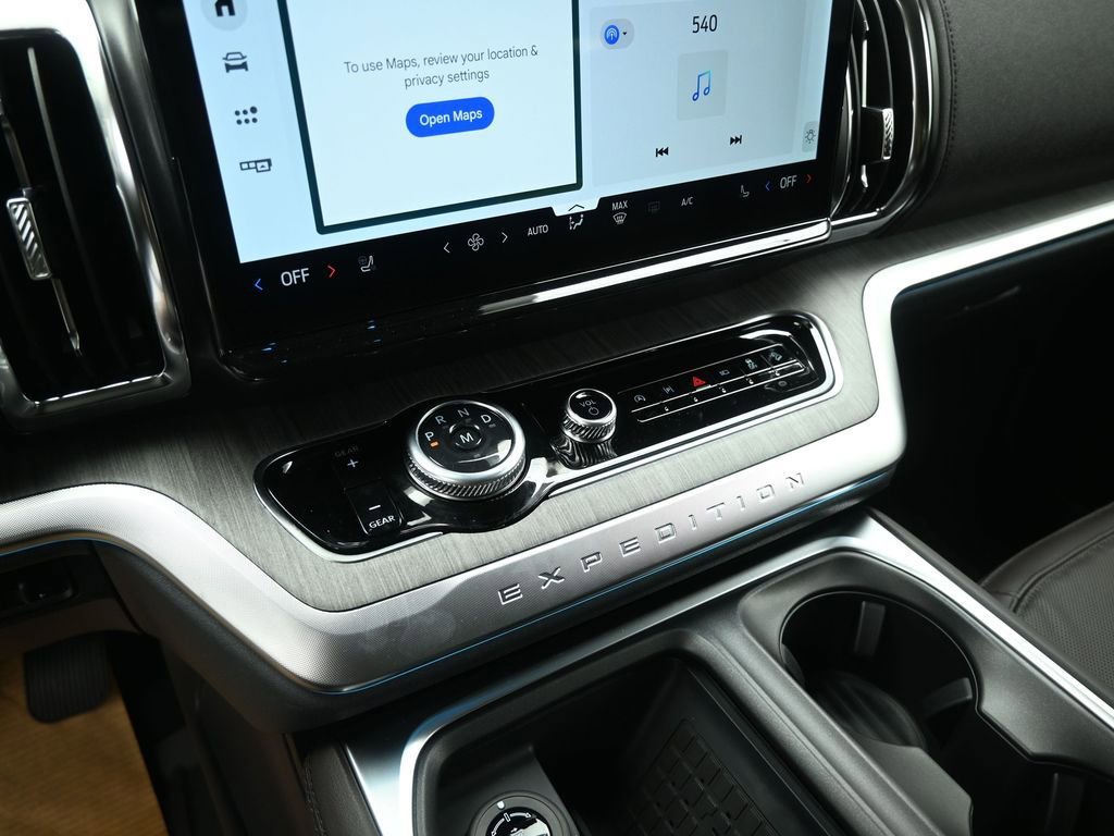 New 2025 Ford Expedition Platinum w/ Platinum Ultimate Package AWD/4WD image 15