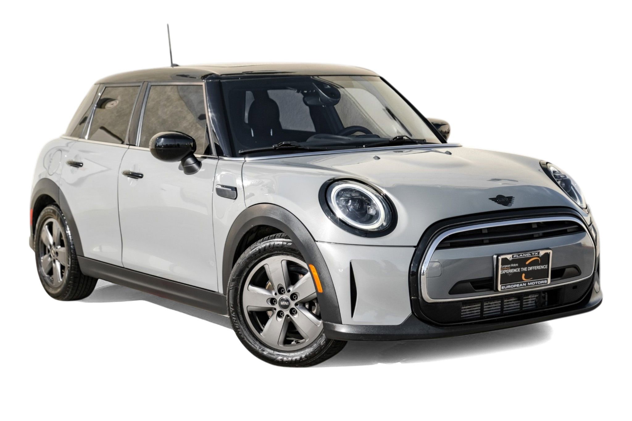 Used 2022 MINI Cooper 4-Door Hardtop w/ Signature Upholstery Package image 6