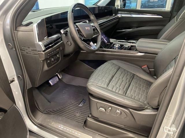 Used 2025 Cadillac Escalade V w/ LPO, ONYX Package AWD/4WD image 5