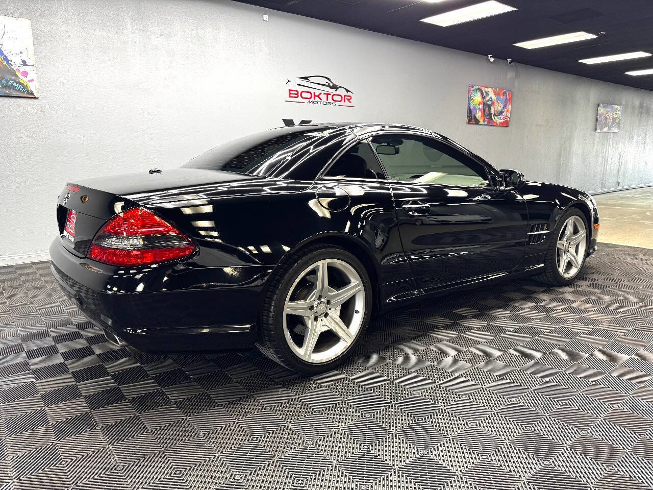 Used 2011 Mercedes-Benz SL 550 image 23