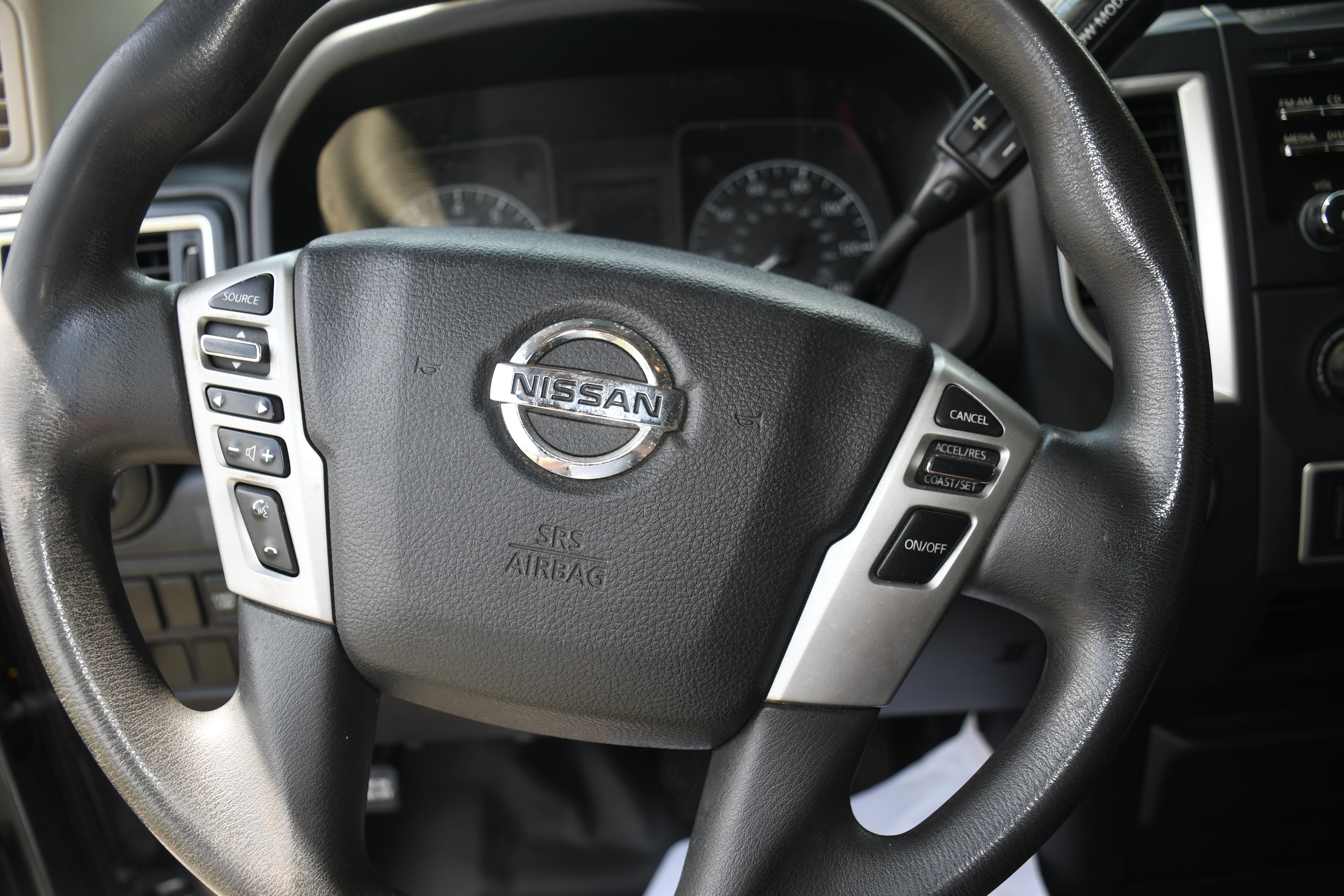 Used 2017 Nissan Titan S RWD image 12