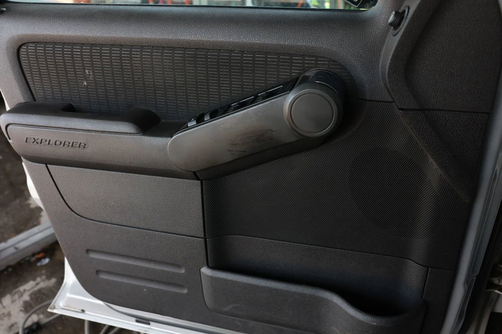 Used 2009 Ford Explorer Sport Trac XLT image 35