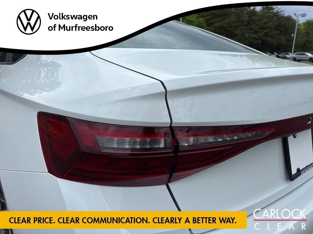 Used 2025 Volkswagen Jetta Sport image 13