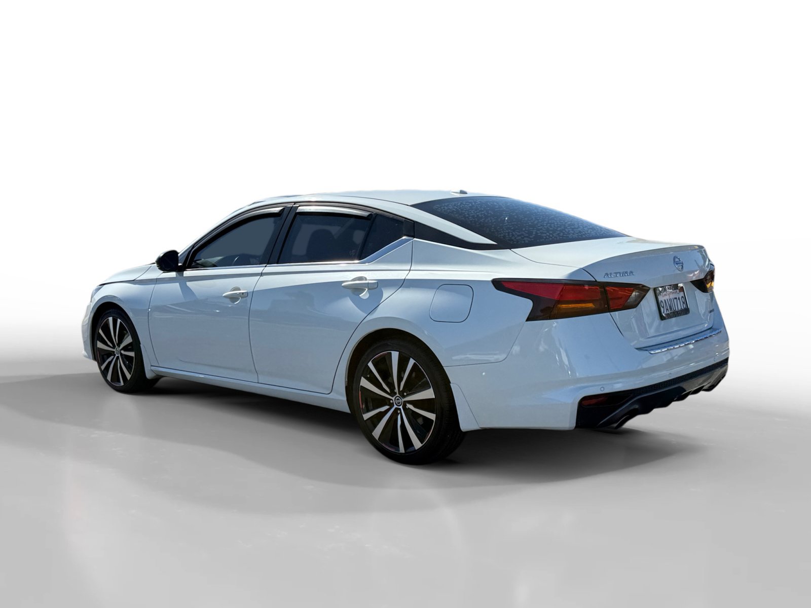 Used 2022 Nissan Altima 2.0 SR FWD image 3