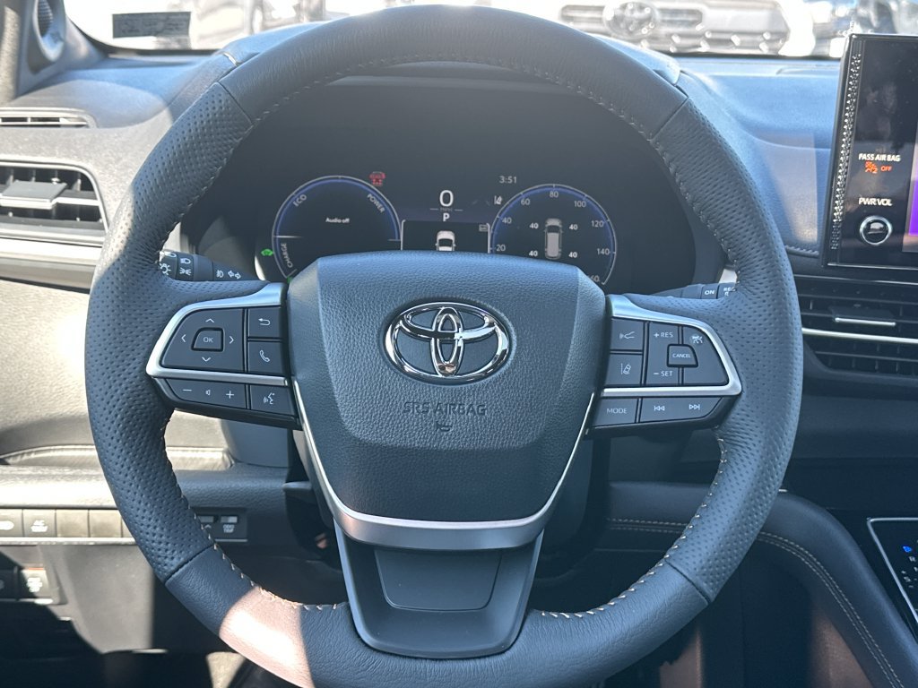 New 2026 Toyota Sienna XLE Woodland Edition AWD/4WD image 20