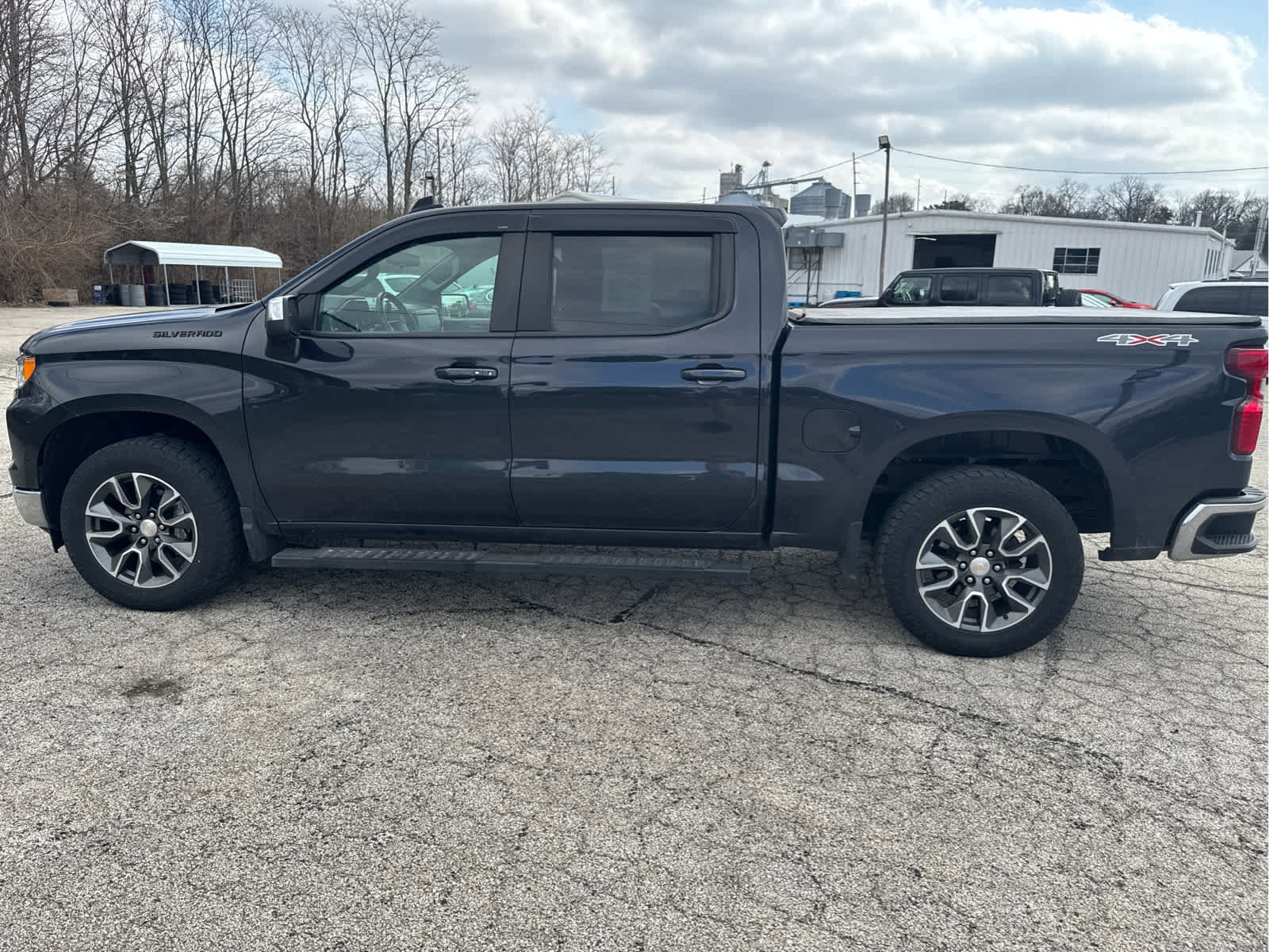 Used 2022 Chevrolet Silverado 1500 LT image 7