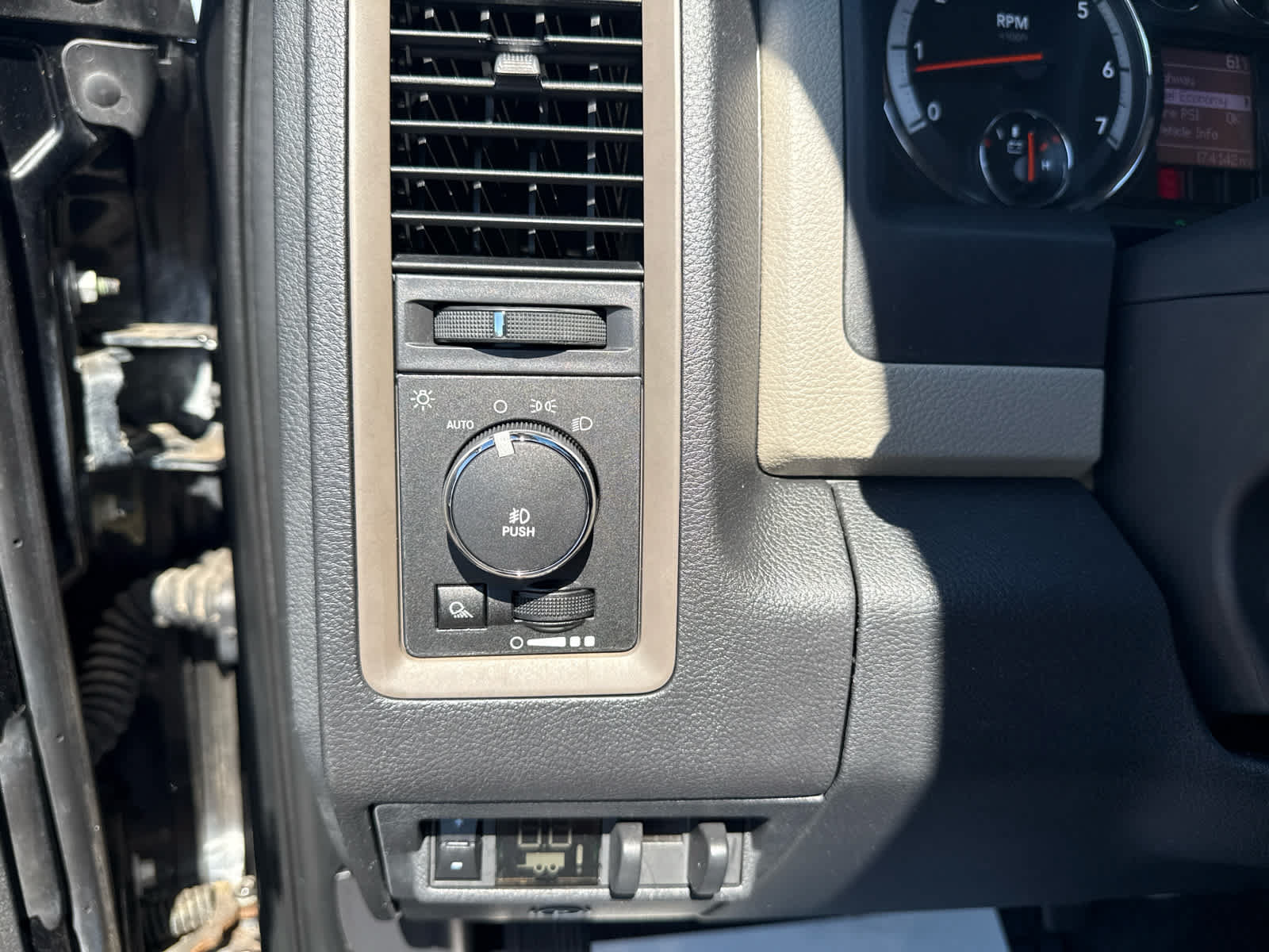 Used 2012 RAM 1500 Express w/ ST Popular Equipment Group AWD/4WD image 15