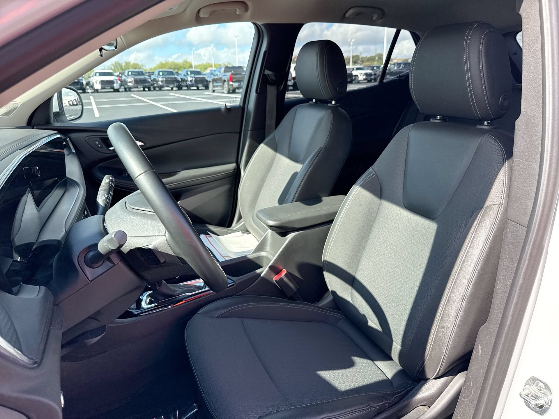 Used 2025 Buick Encore GX Preferred FWD image 12