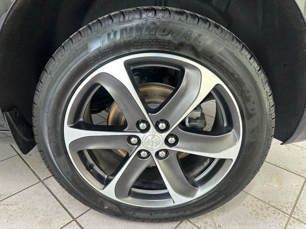 Used 2020 Buick Enclave Essence w/ Sport Touring Edition image 15