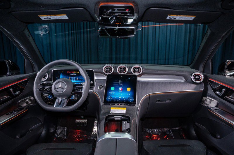 New 2026 Mercedes-Benz GLC 63 AMG S image 12