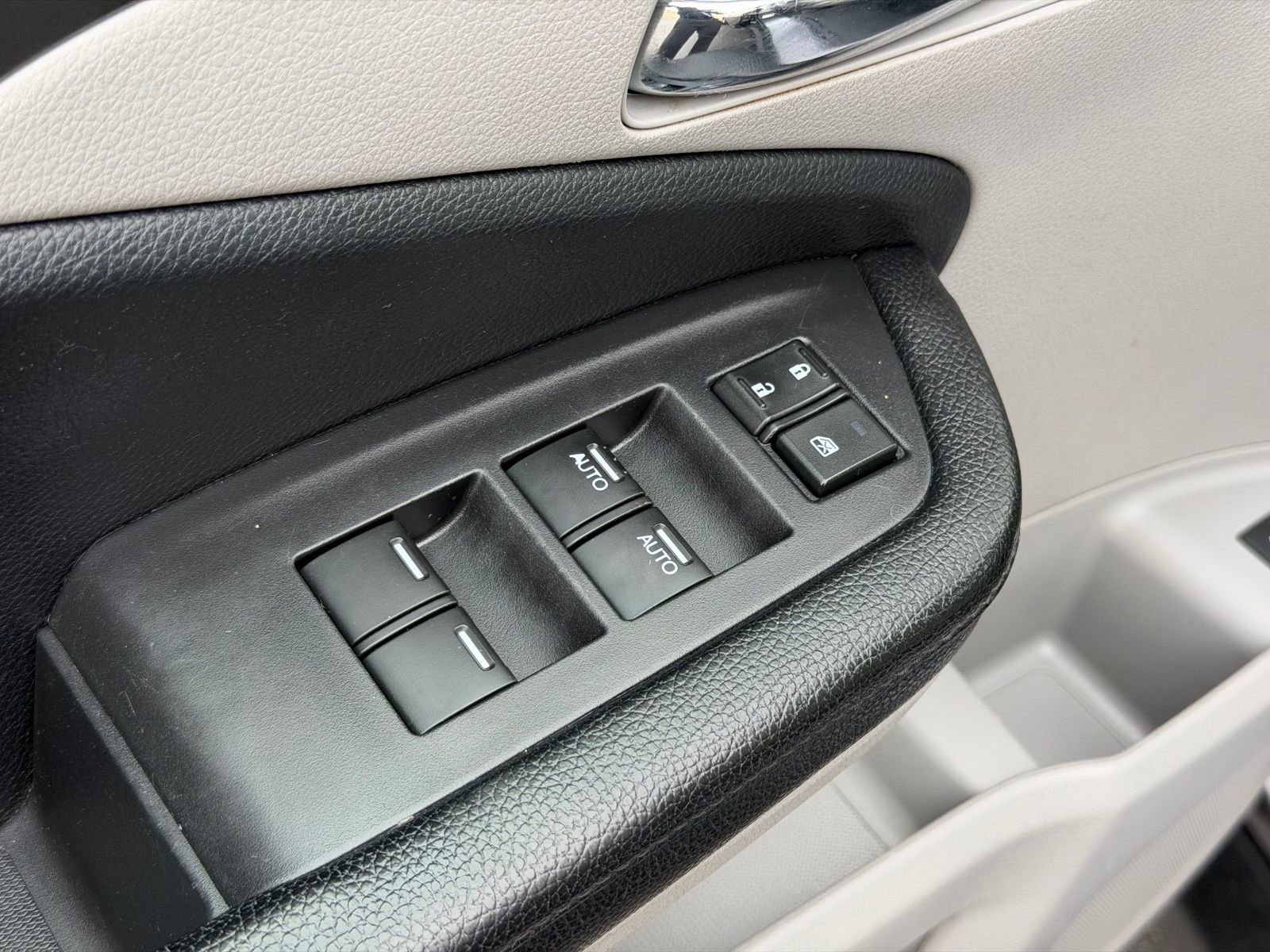 Used 2018 Honda Pilot EX-L image 14