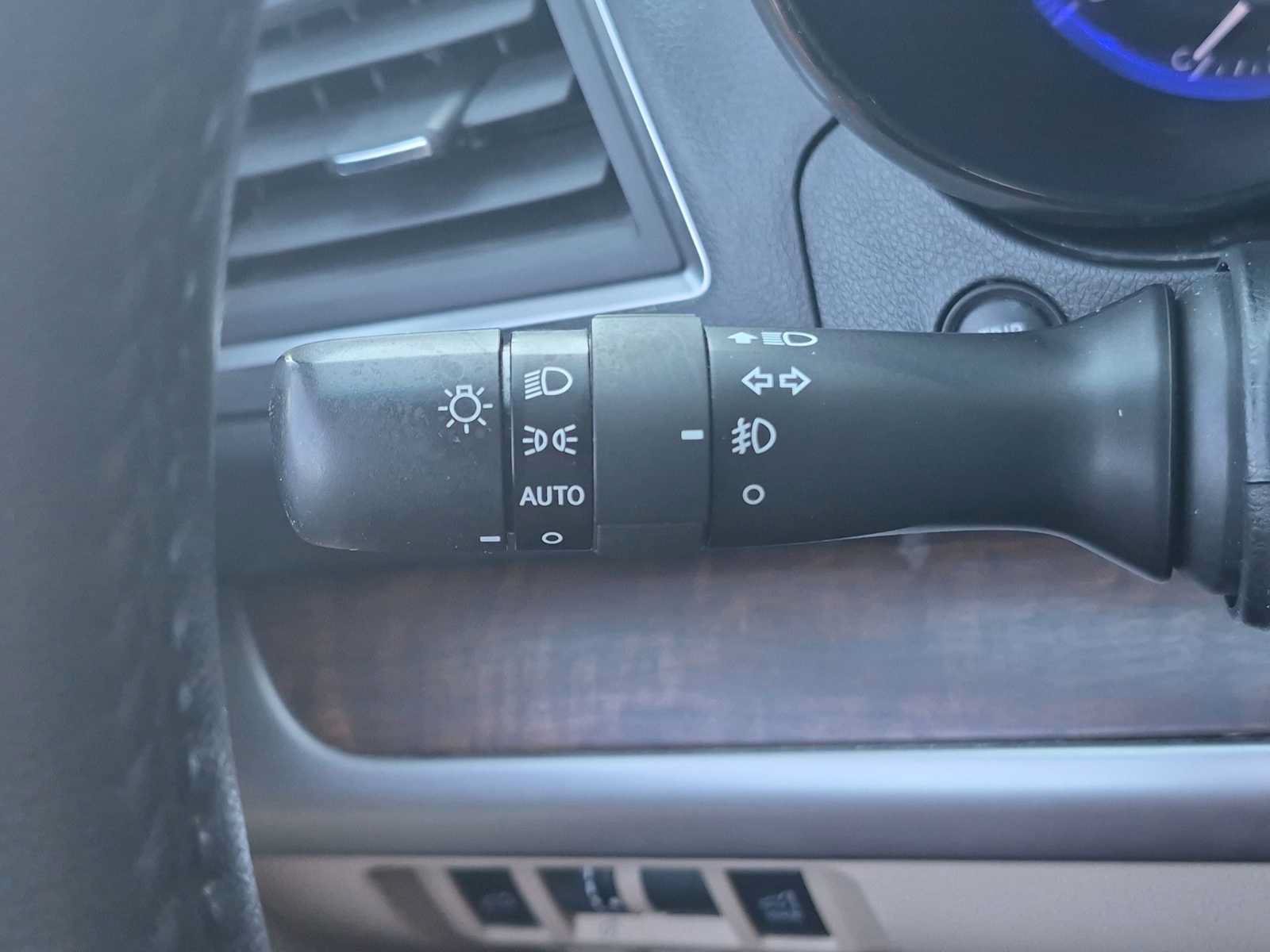 Used 2015 Subaru Outback 2.5i Limited AWD/4WD image 27