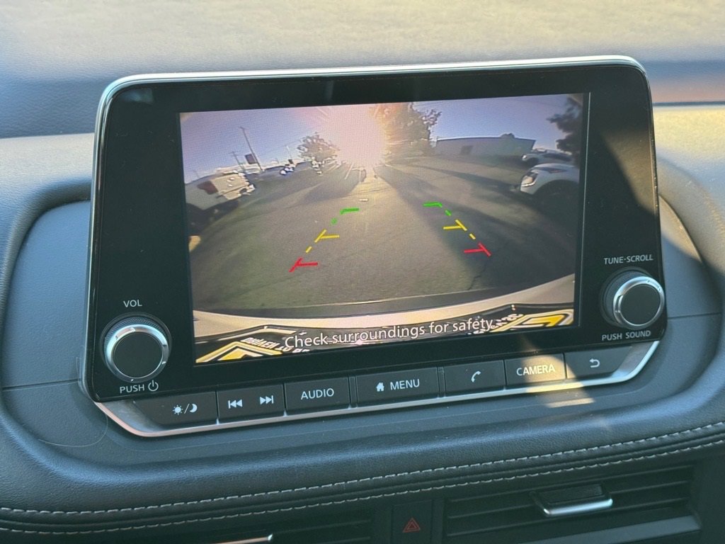 Certified 2023 Nissan Rogue SV image 24