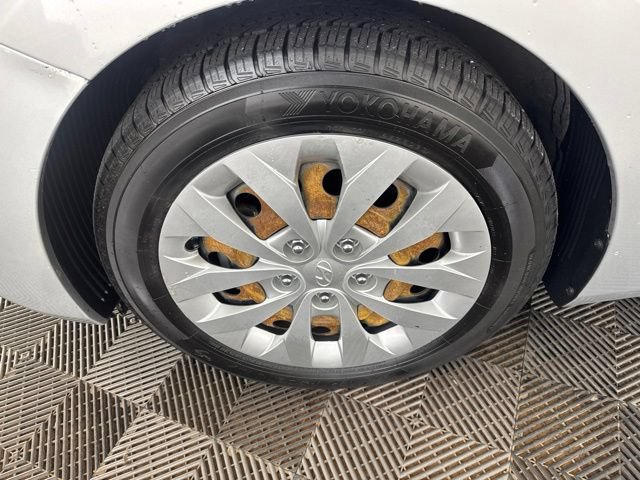 Used 2016 Hyundai Elantra GT FWD image 29