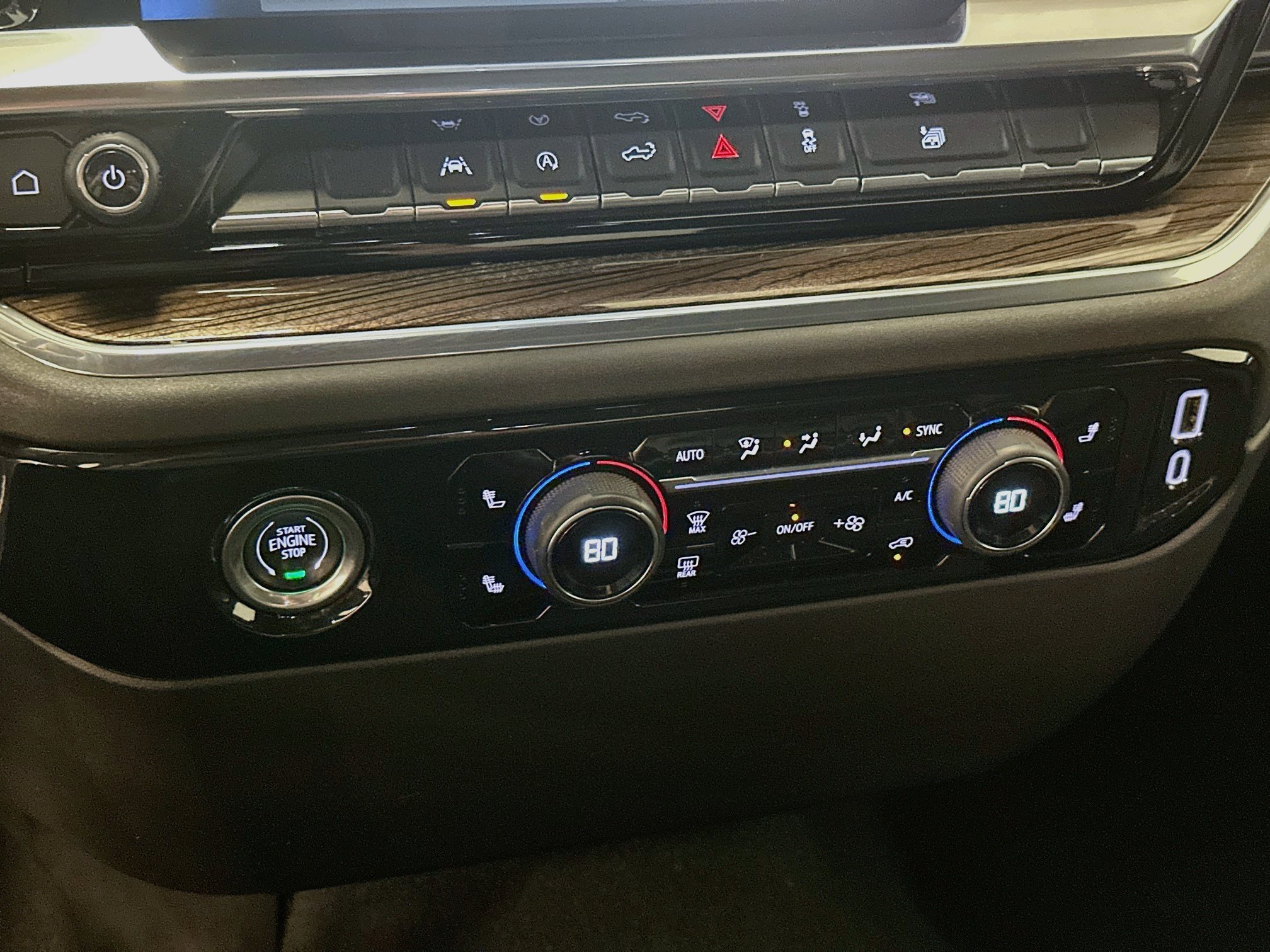 Used 2024 Chevrolet Silverado 1500 LT AWD/4WD image 24