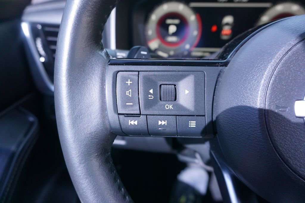 Used 2023 Nissan Rogue Platinum w/ Platinum Premium Package image 8