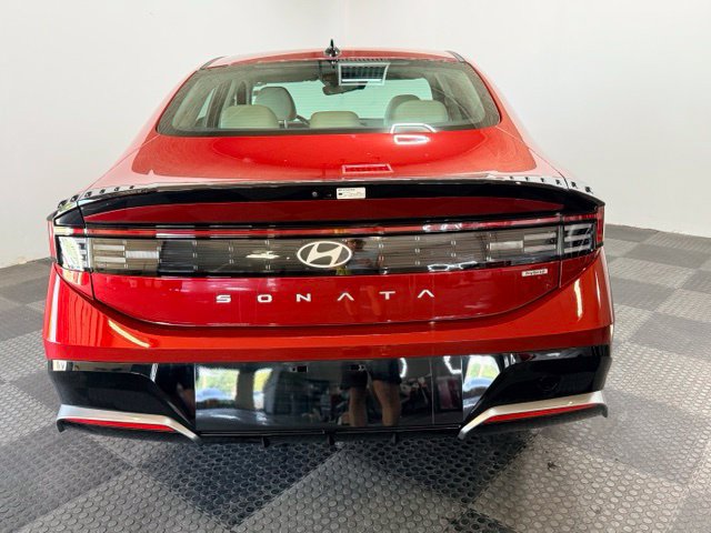 Used 2025 Hyundai Sonata SEL FWD image 10