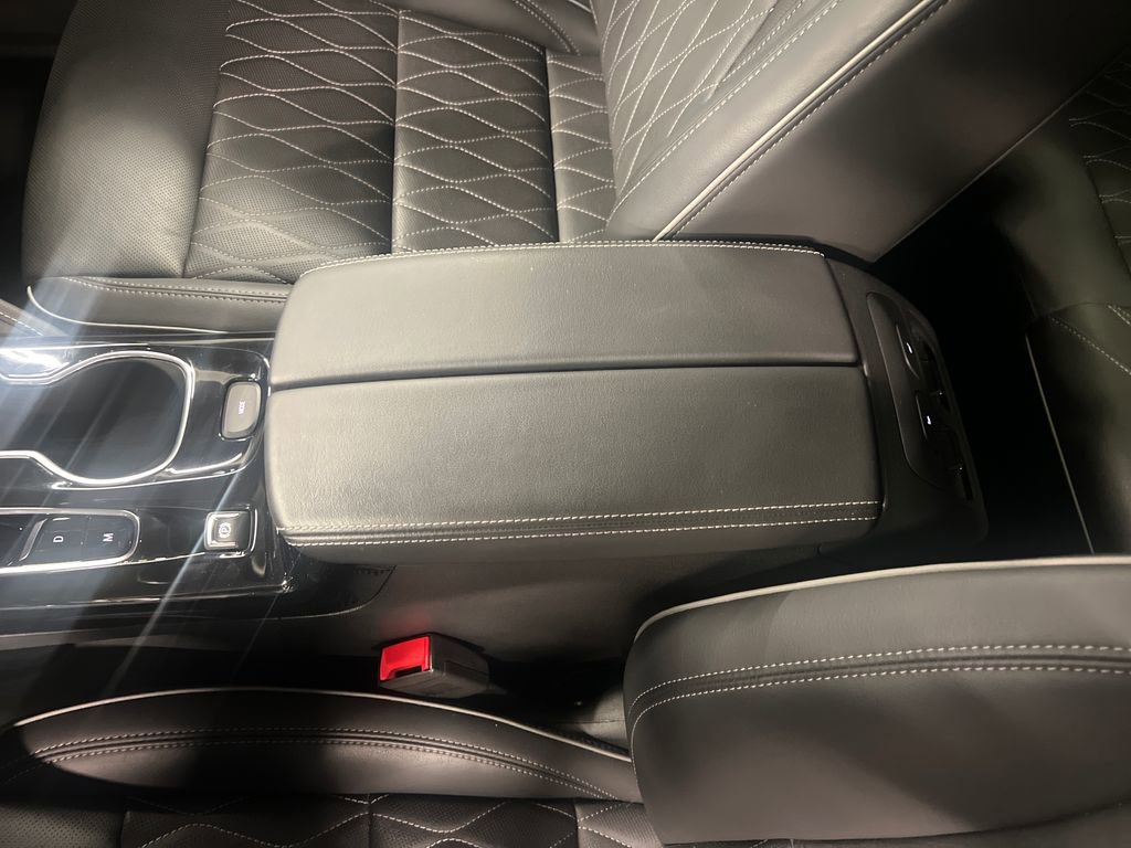 Certified 2023 Buick Envision Avenir AWD/4WD image 27
