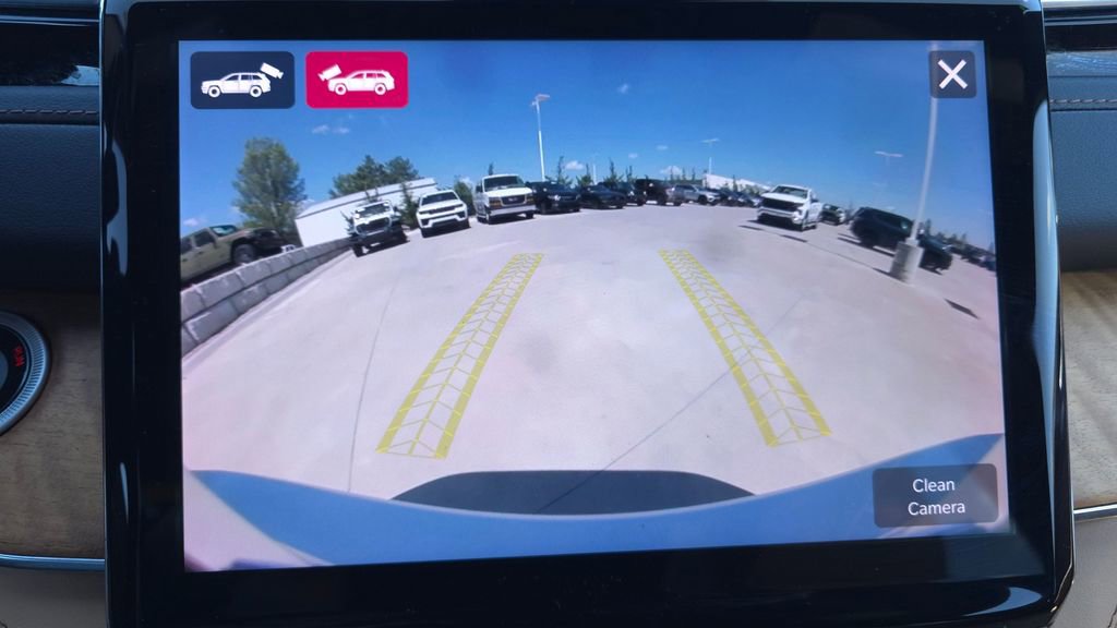 Used 2023 Jeep Grand Cherokee Summit AWD/4WD image 41