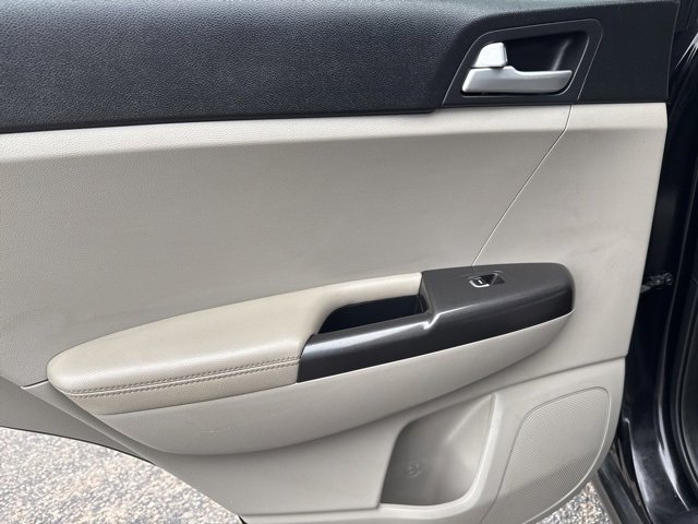 Used 2020 Kia Sportage LX image 13