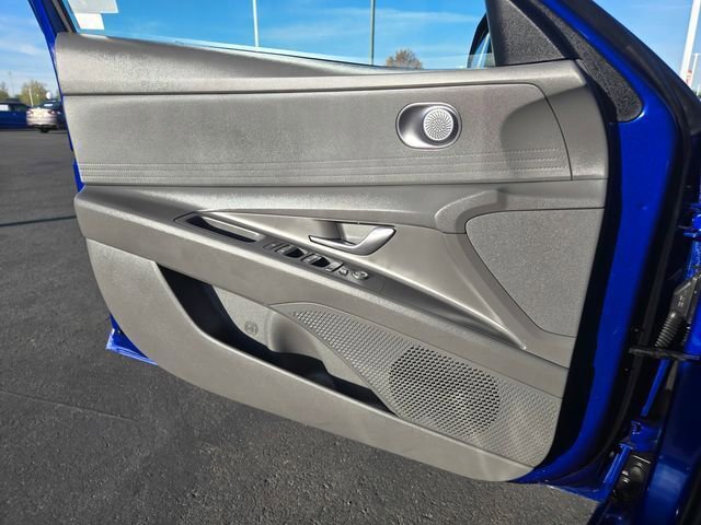 Used 2024 Hyundai Elantra SE image 20