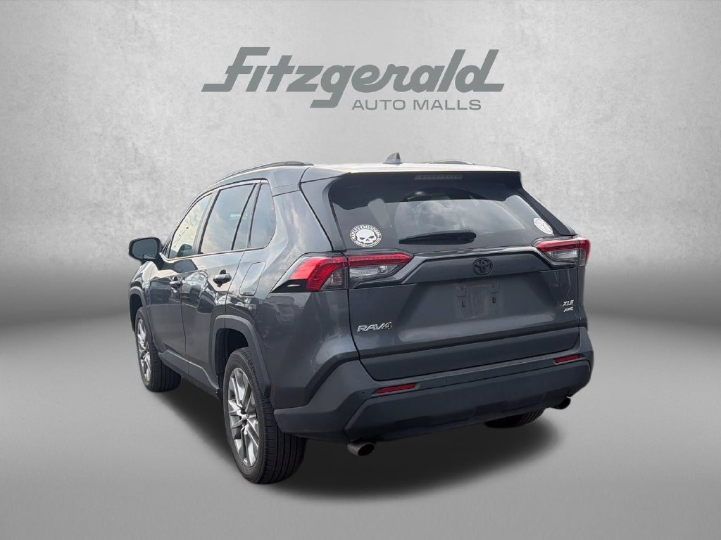 Used 2022 Toyota RAV4 XLE Premium AWD/4WD image 6