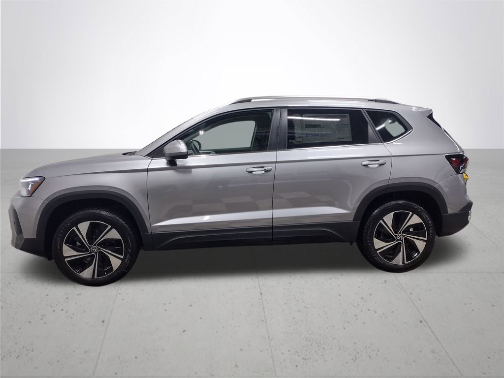 New 2025 Volkswagen Taos SE image 10