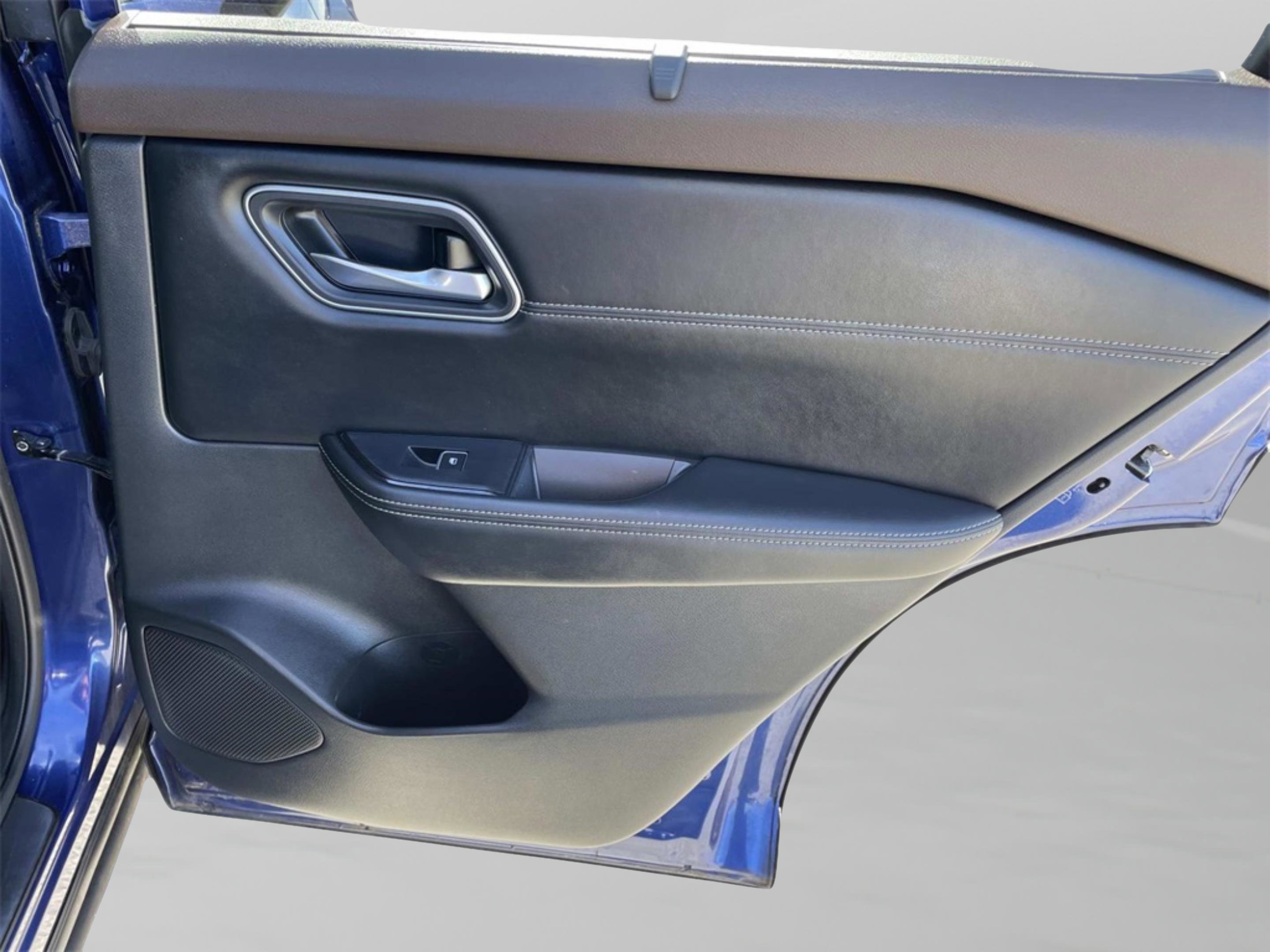 Used 2023 Nissan Rogue Platinum w/ Platinum Premium Package image 32