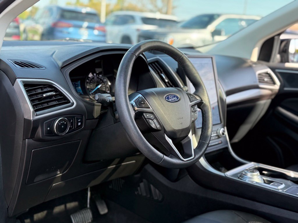 Certified 2024 Ford Edge SEL w/ Convenience Package AWD/4WD image 12