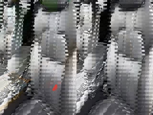 Used 2017 Land Rover Range Rover Sport SE image 12