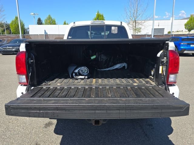 Used 2016 Toyota Tacoma TRD Sport w/ Premium & Technology Package AWD/4WD image 41
