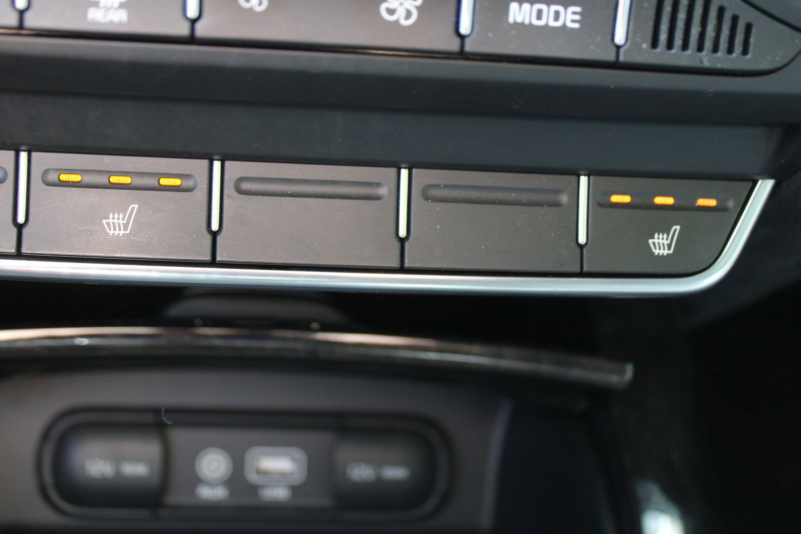 Used 2016 Kia Sorento EX image 36