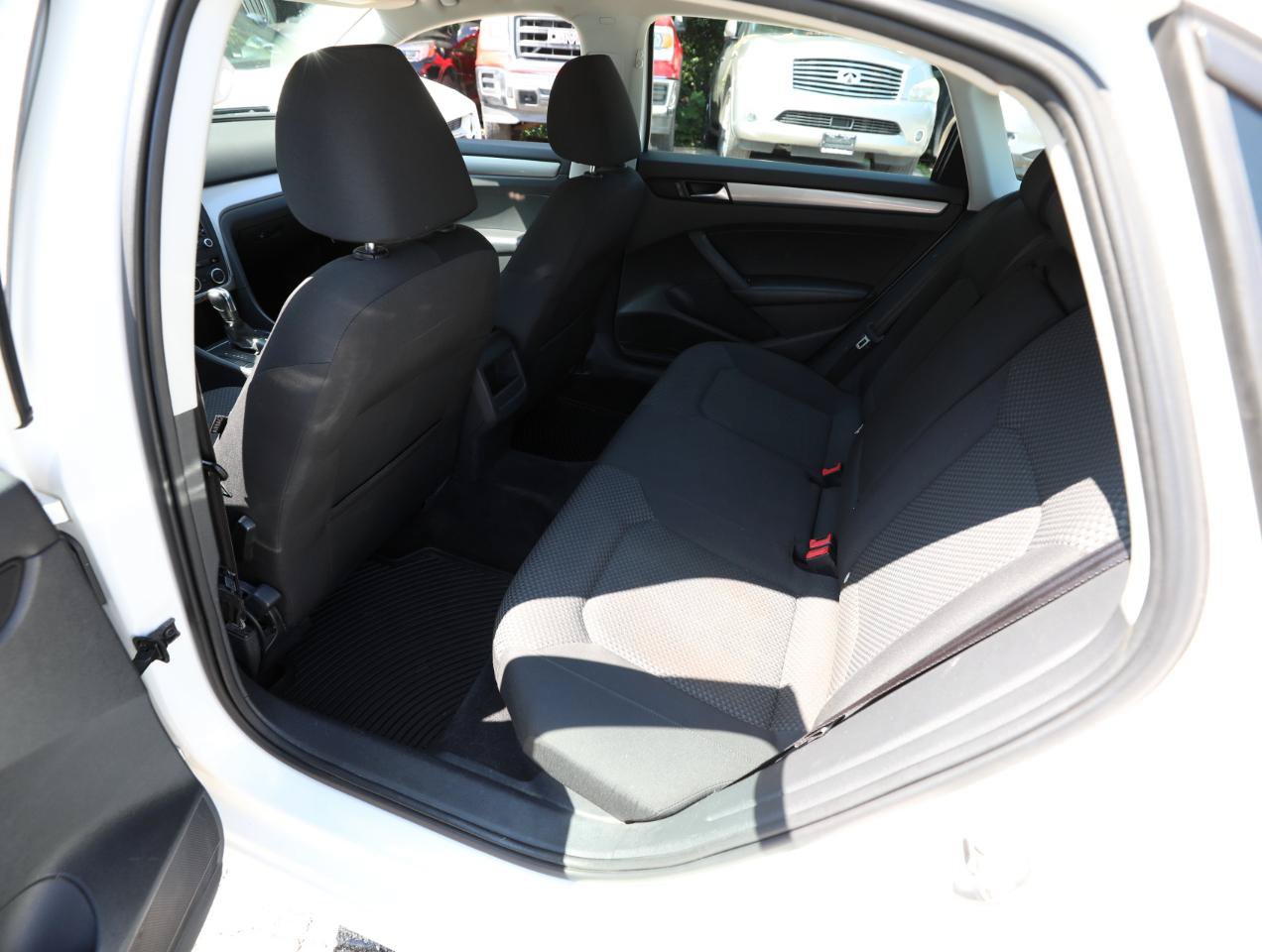Used 2012 Volkswagen Passat 2.5 S FWD image 12