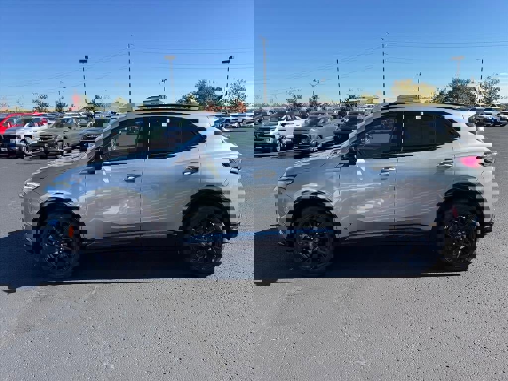 Certified 2025 Buick Envision Sport Touring image 2