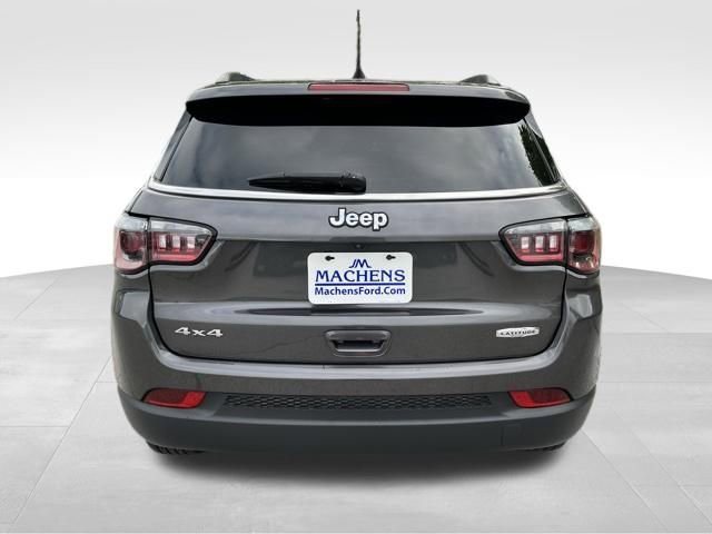 Used 2022 Jeep Compass Latitude AWD/4WD image 6