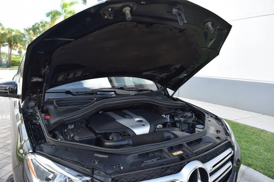 Used 2016 Mercedes-Benz GLE 300d 4MATIC w/ Premium Package image 91