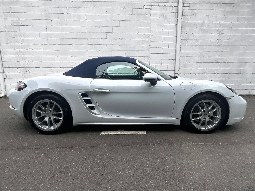 Used 2019 Porsche 718 Boxster RWD image 6