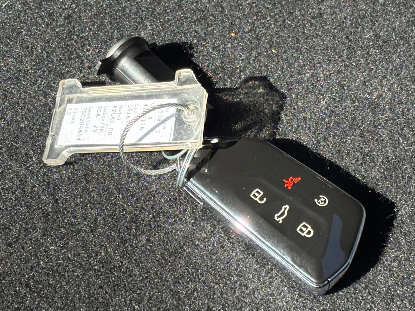 Used 2025 Volkswagen Atlas Cross Sport SE image 21