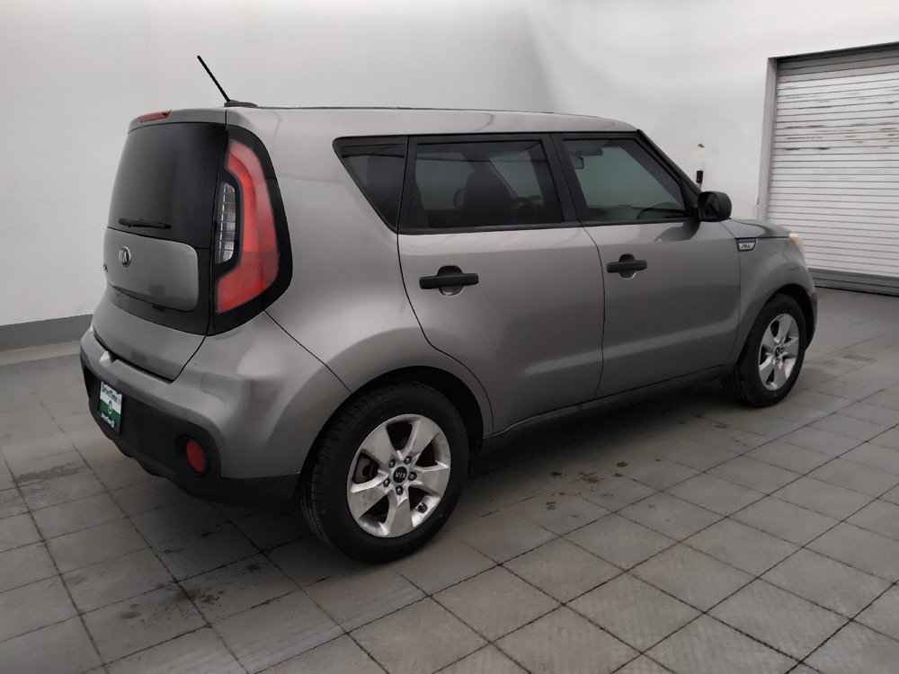 Used 2017 Kia Soul FWD image 10