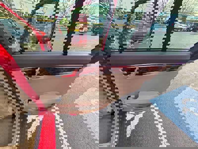 Used 2013 Mercedes-Benz C 300 4MATIC Sedan image 52