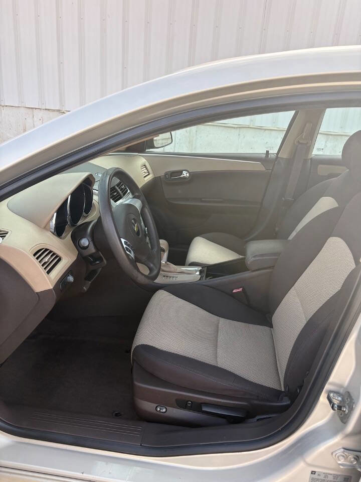 Used 2011 Chevrolet Malibu LS image 6