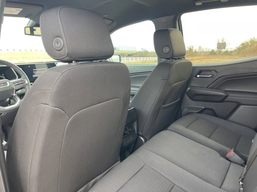 New 2026 GMC Canyon Elevation w/ Convenience Package image 25