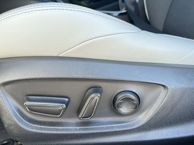 Used 2025 Toyota Corolla XSE image 28