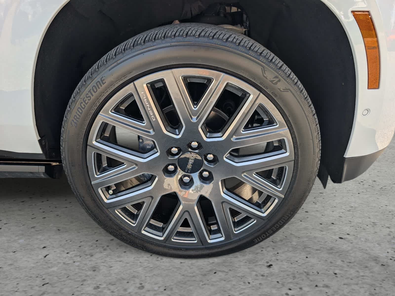 Certified 2026 GMC Yukon Denali Ultimate AWD/4WD image 9